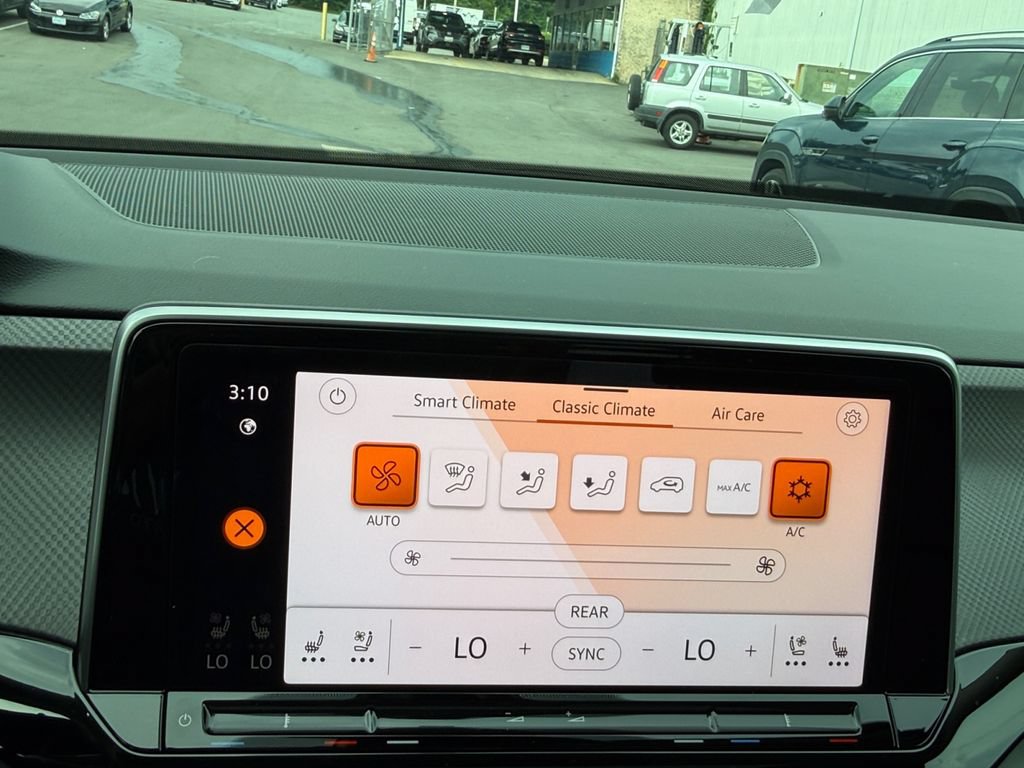 New 2026 Volkswagen Atlas Peak Edition AWD/4WD image 16