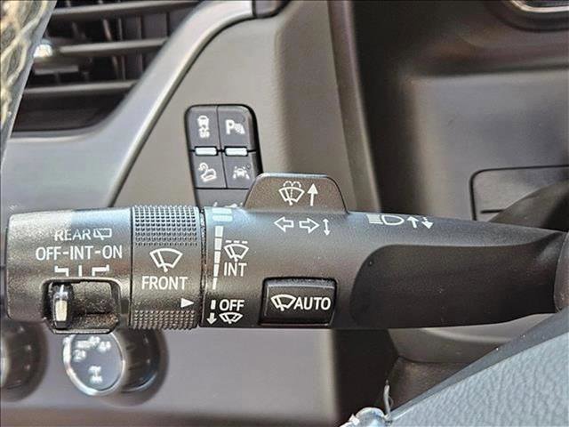 Used 2019 Chevrolet Suburban LT w/ Off-Road Package image 12