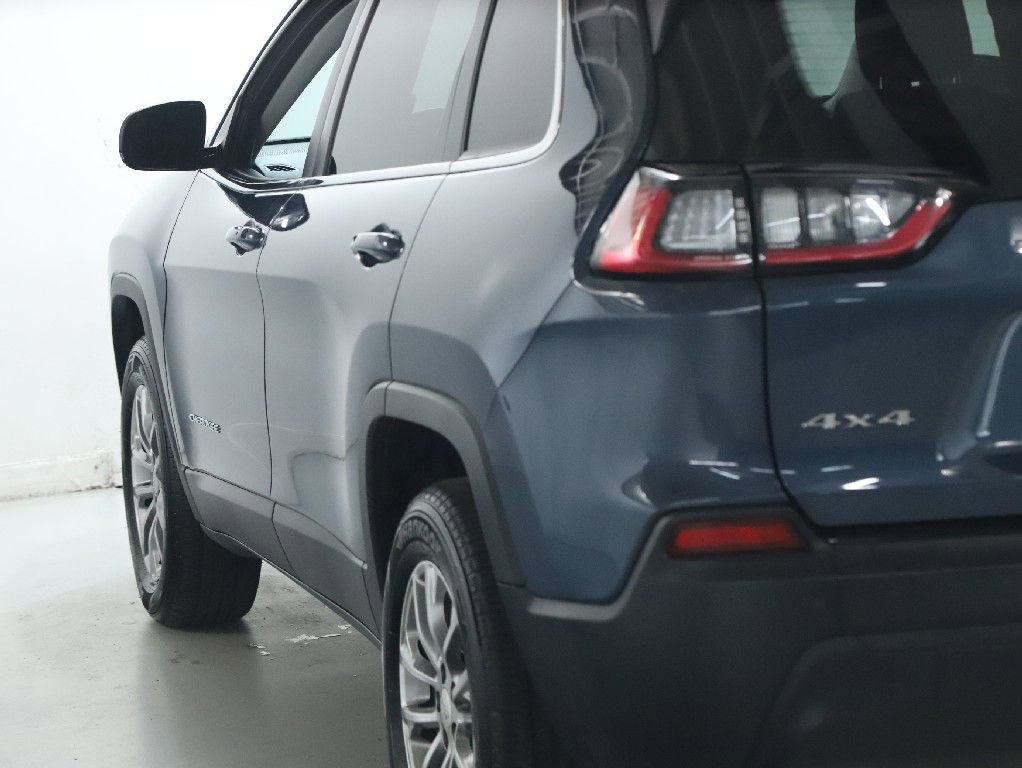 Used 2019 Jeep Cherokee Latitude Plus w/ Cold Weather Group AWD/4WD image 41