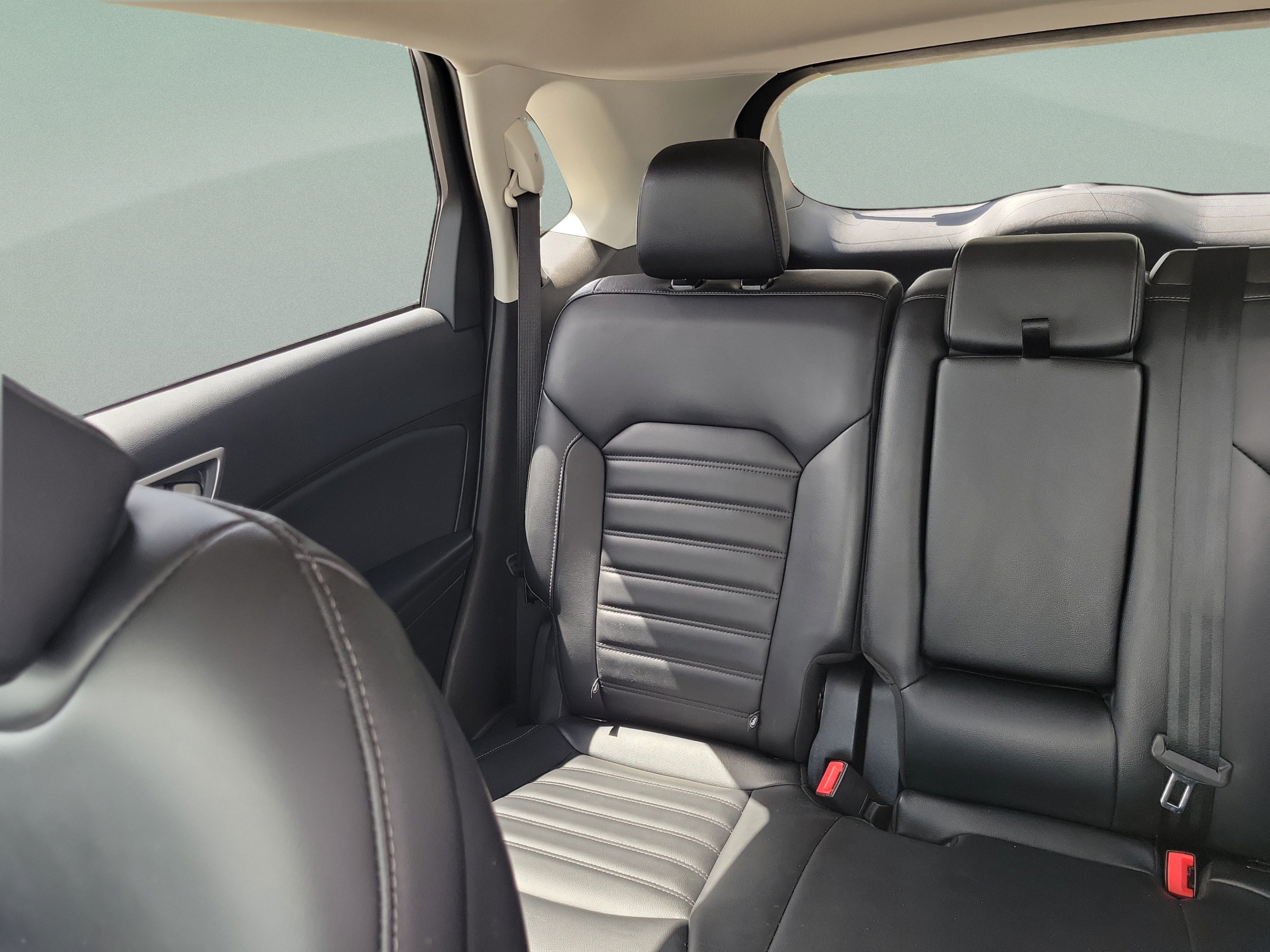 Used 2024 Ford Edge SEL AWD/4WD image 8