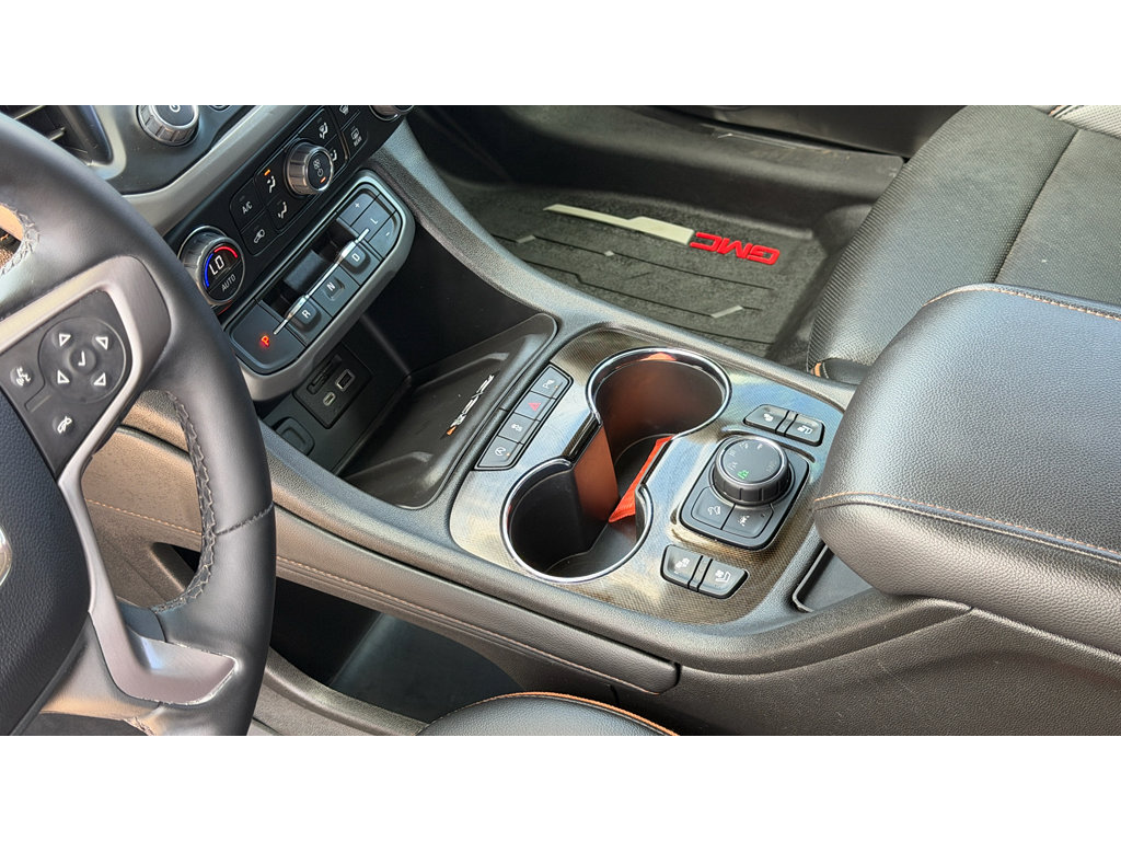 Used 2023 GMC Acadia AT4 w/ Technology Package image 11