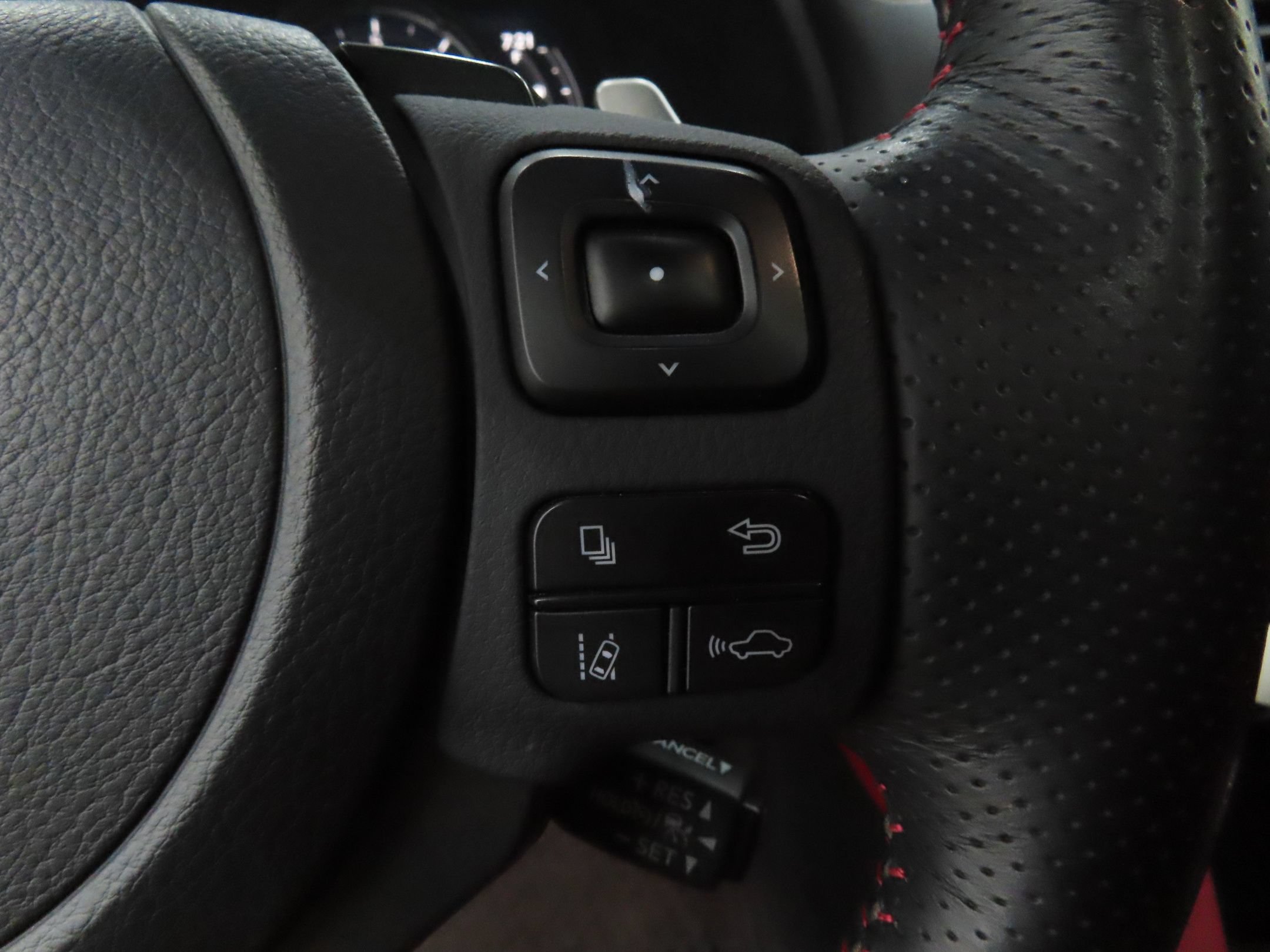 Used 2023 Lexus IS 350 F Sport RWD image 14