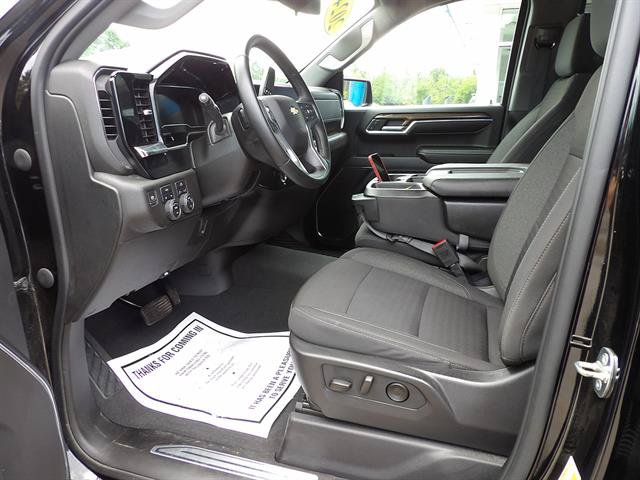 Used 2024 Chevrolet Silverado 1500 LT AWD/4WD image 14