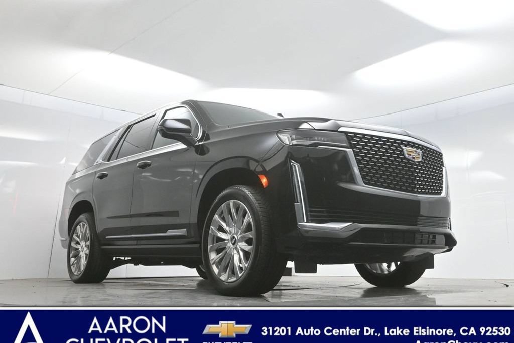 Used 2023 Cadillac Escalade Premium Luxury w/ Performance Package AWD/4WD image 2