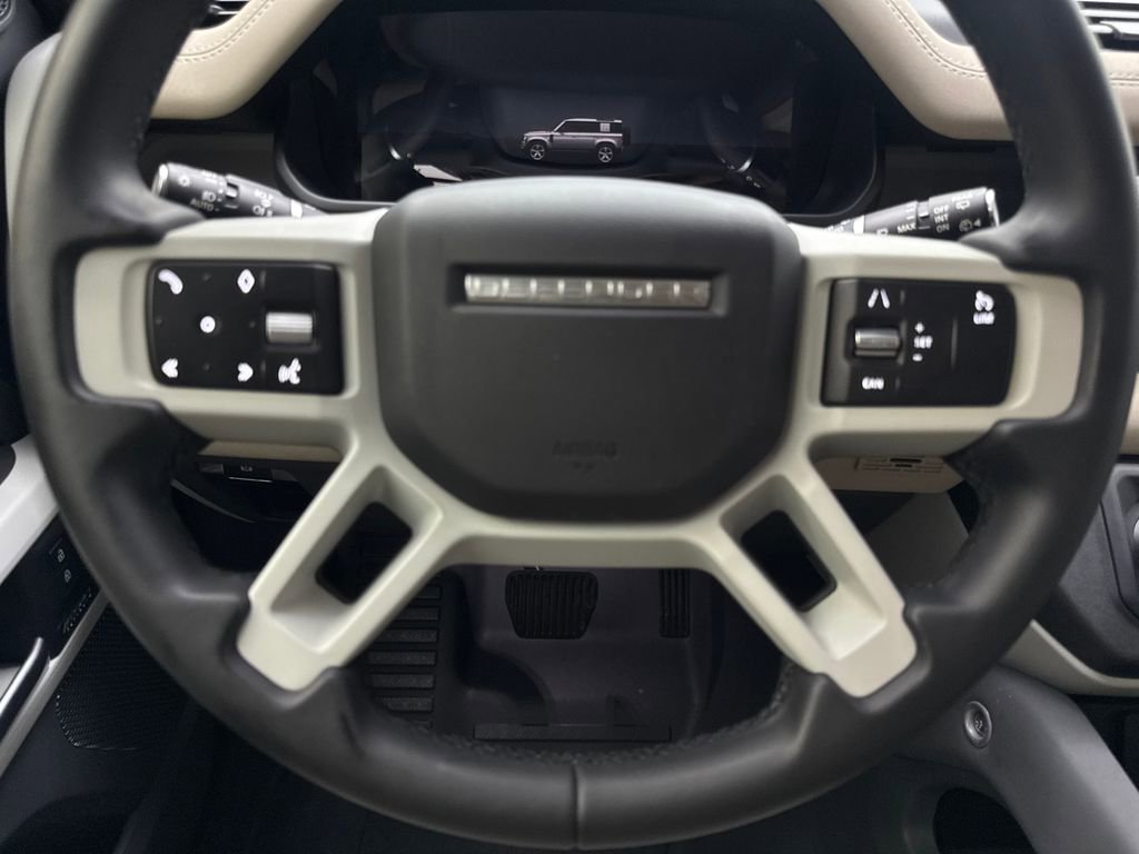 Used 2023 Land Rover Defender 110 SE AWD/4WD image 58