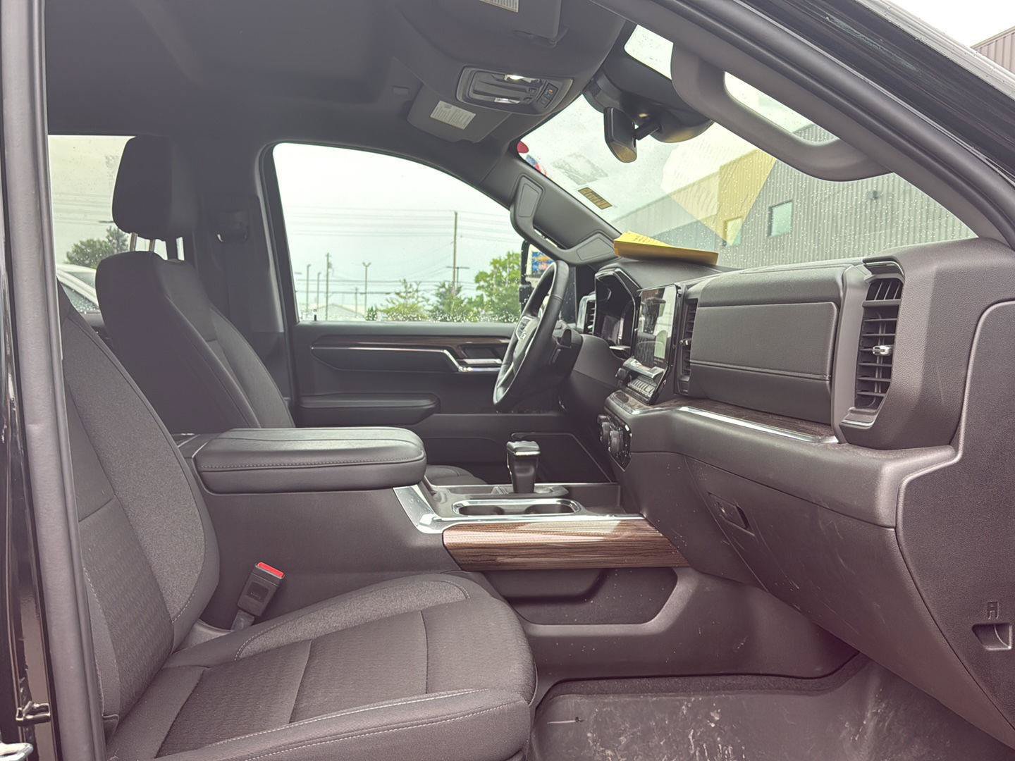 Used 2024 Chevrolet Silverado 1500 RST w/ Redline Edition AWD/4WD image 12