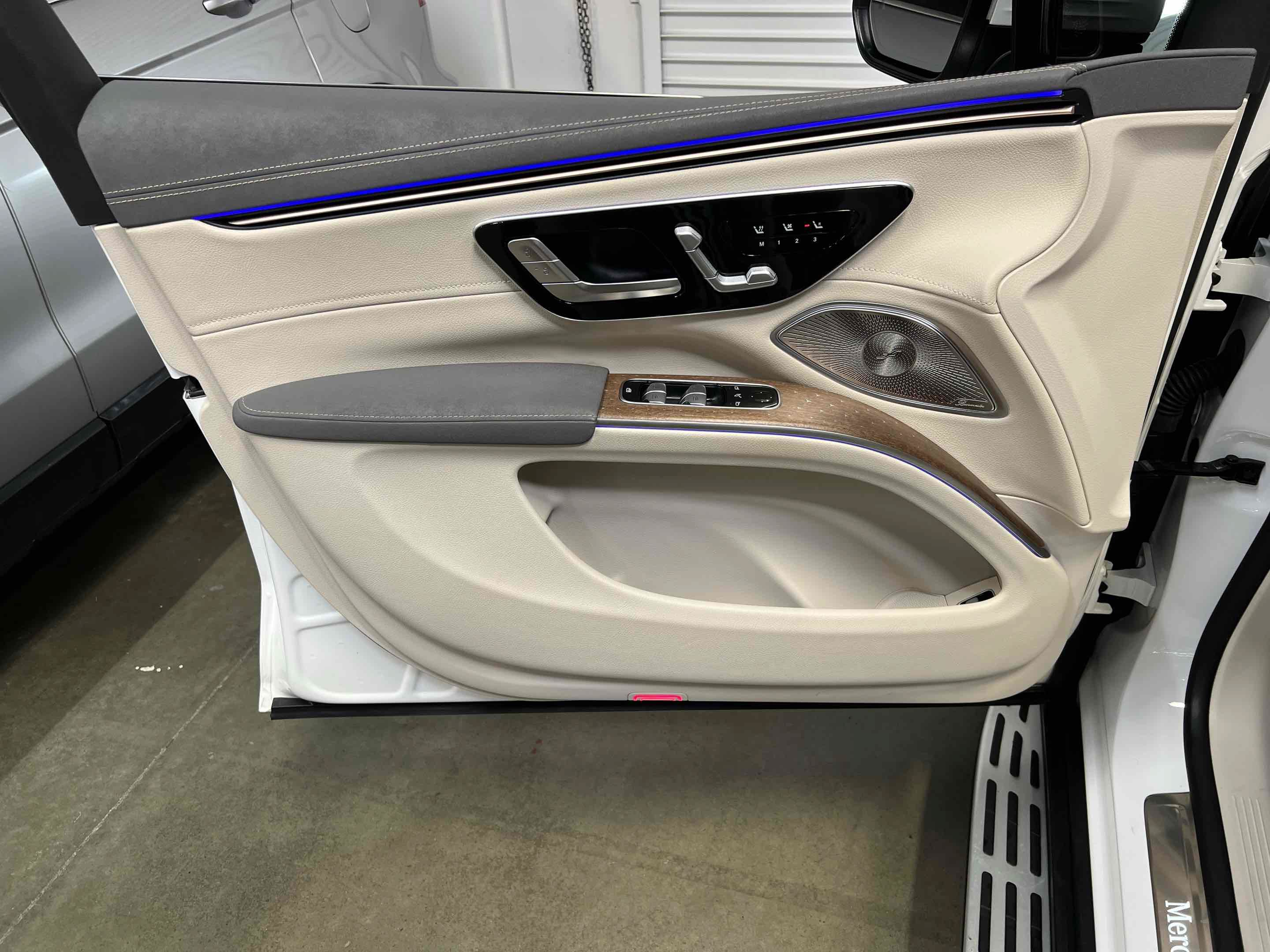 Used 2023 Mercedes-Benz EQS 450+ SUV image 72