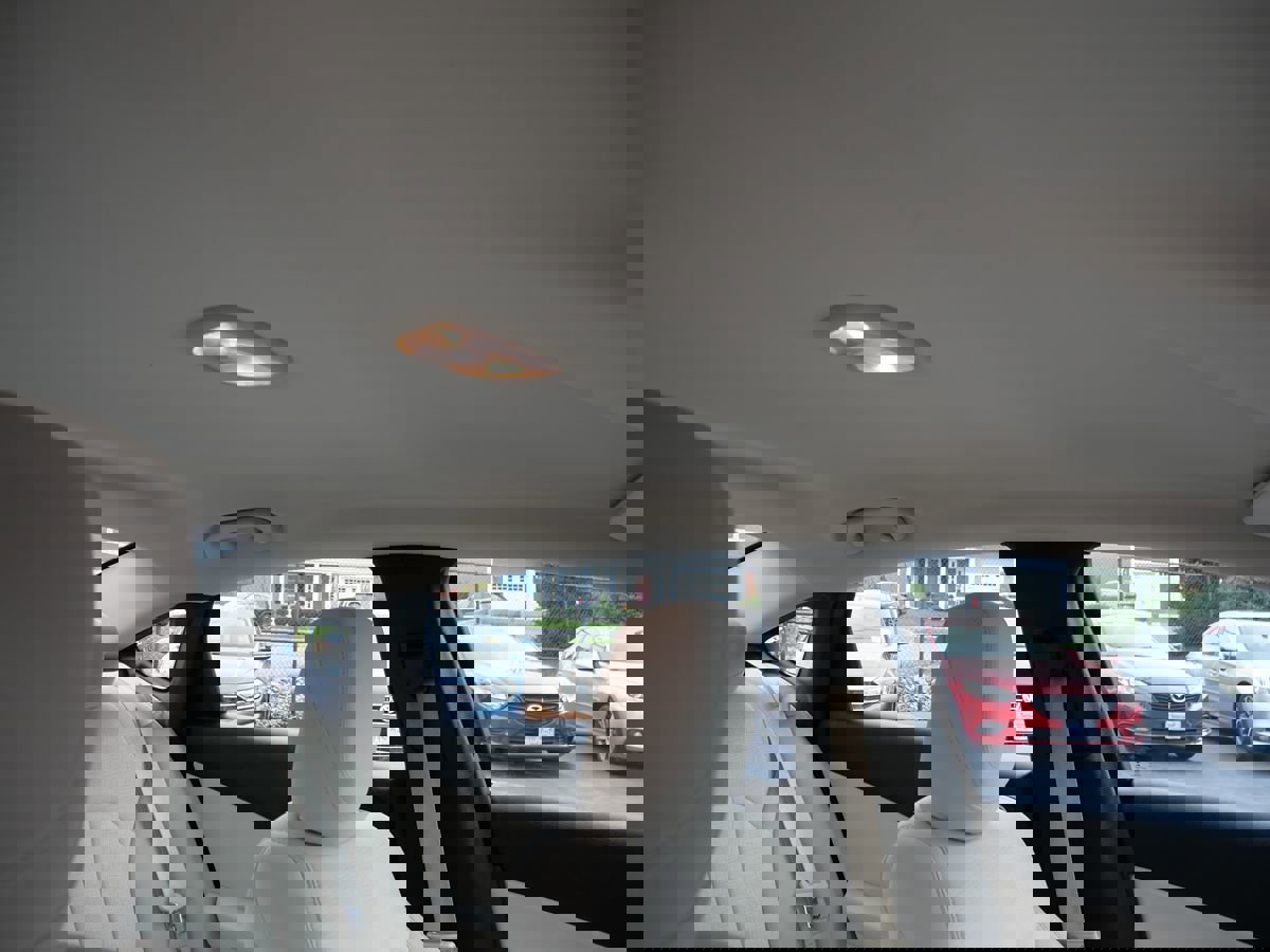 Used 2015 Chrysler 200 Limited w/ Convenience Group image 19