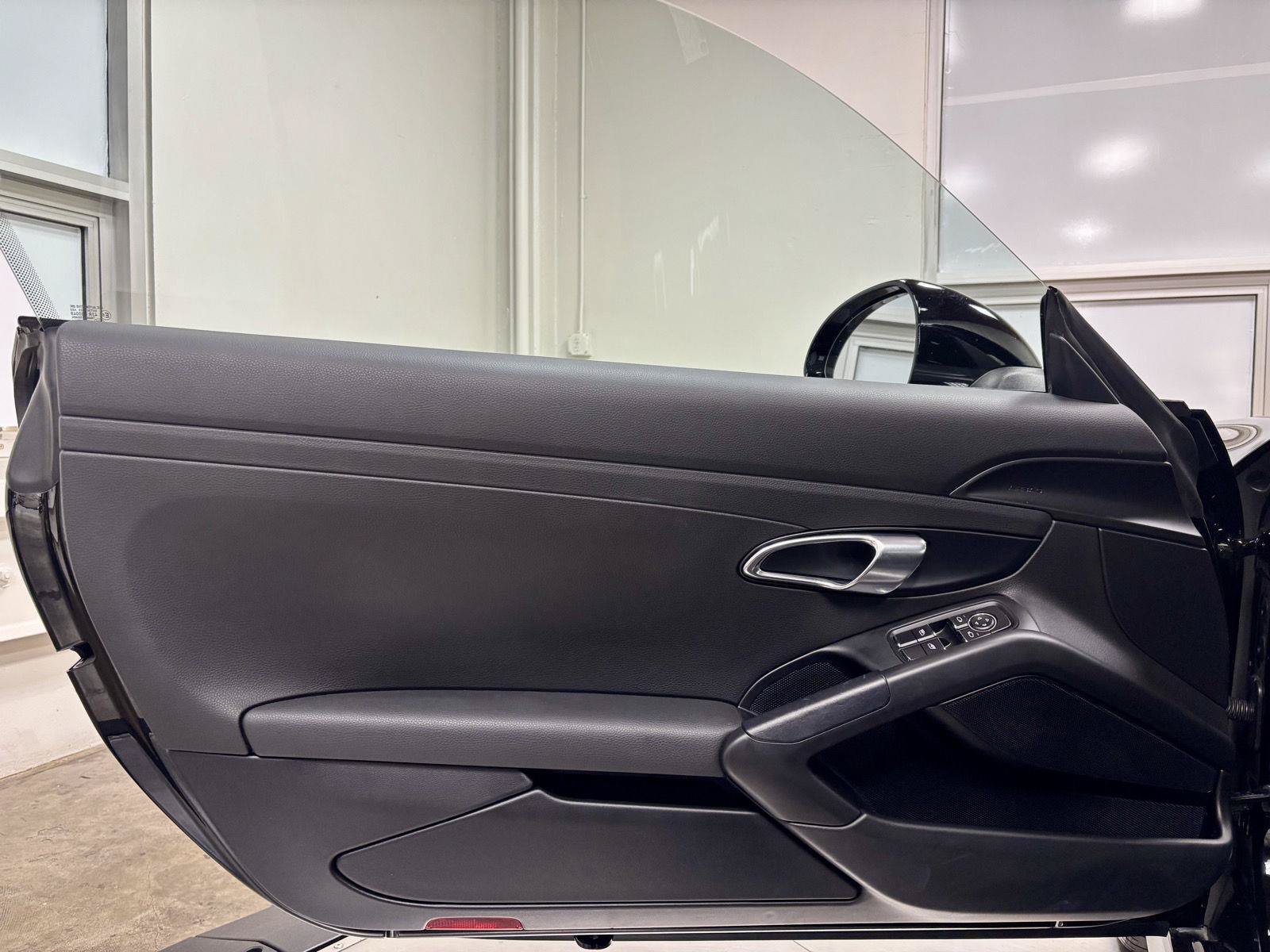 Used 2015 Porsche Cayman RWD image 12