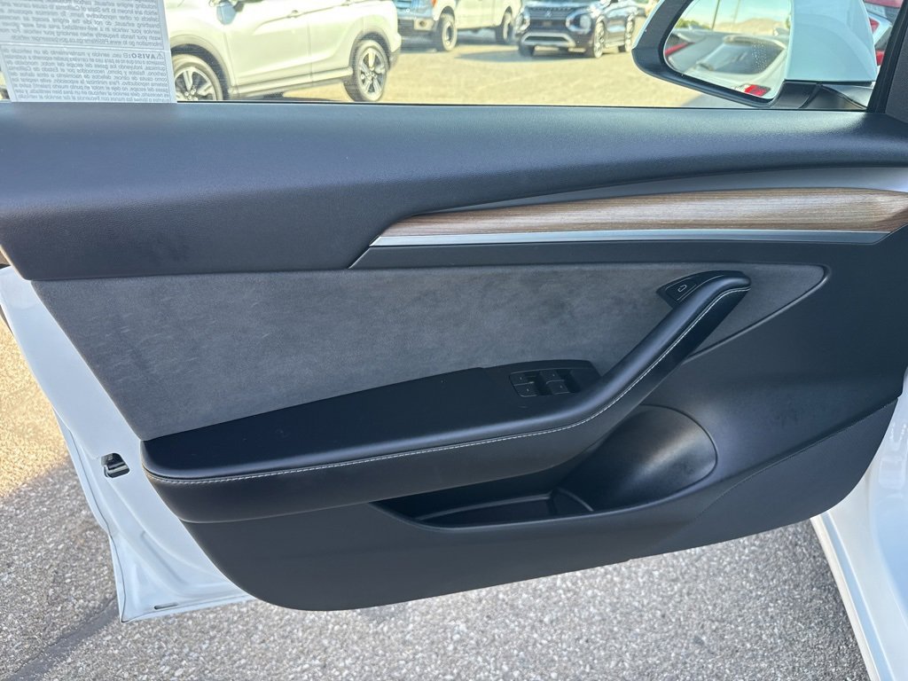 Used 2021 Tesla Model 3 Standard Range Plus image 25