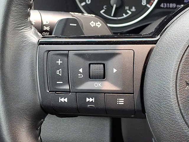 Used 2025 Nissan Pathfinder SL AWD/4WD image 21