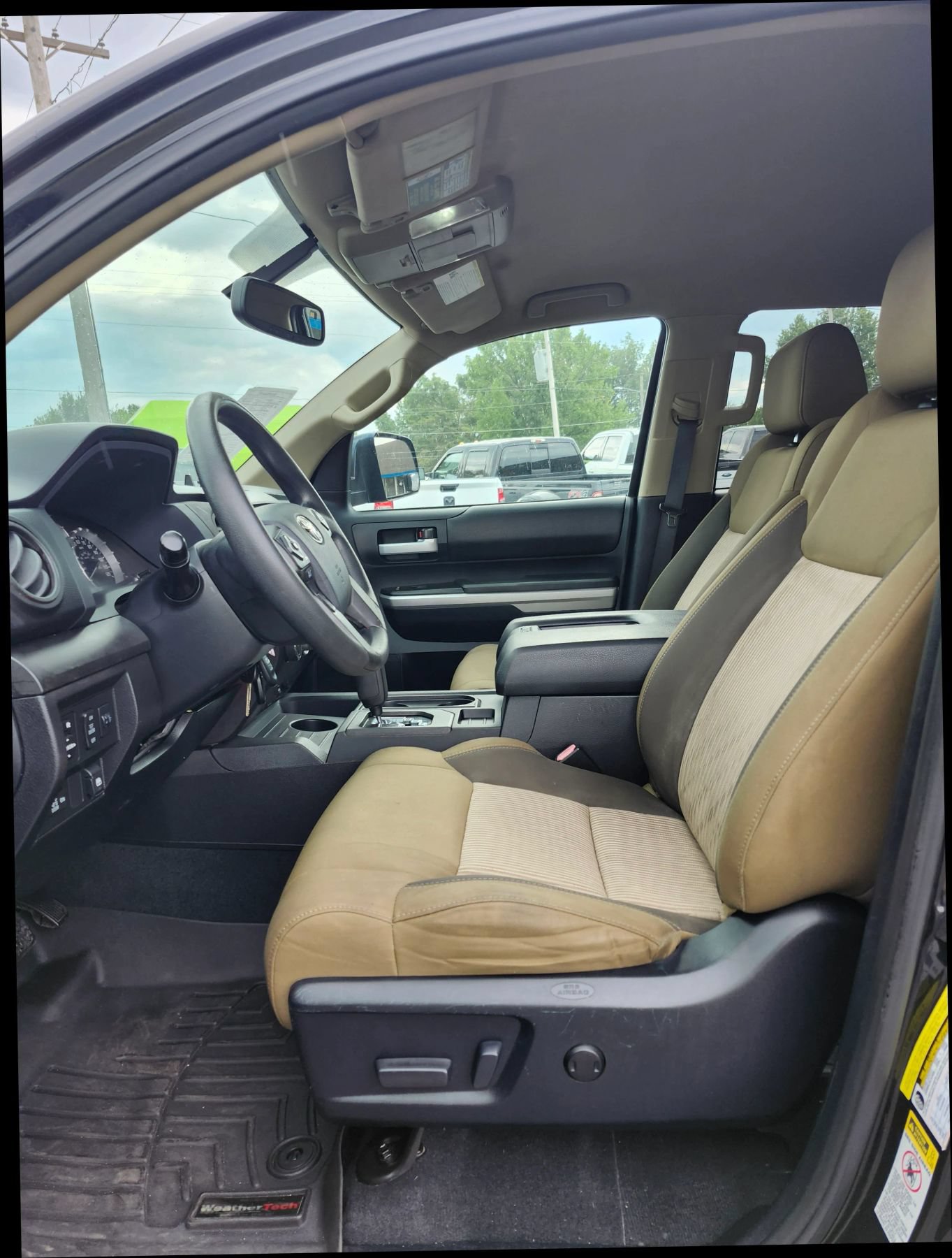 Used 2014 Toyota Tundra SR5 w/ SR5 Upgrade Package AWD/4WD image 12