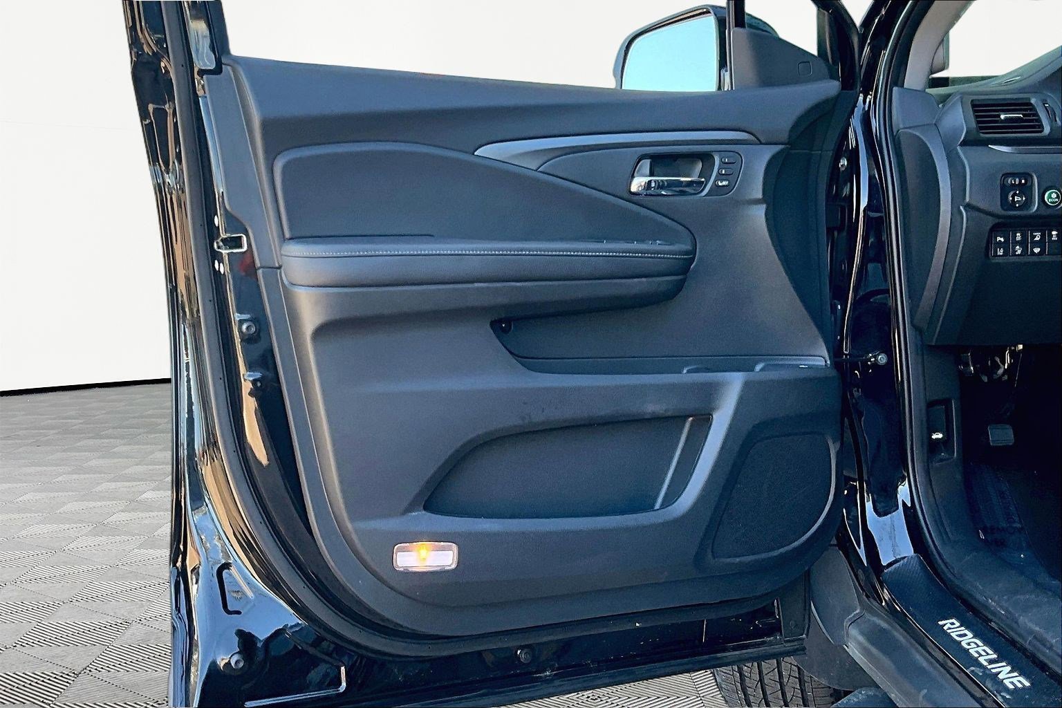 Used 2023 Honda Ridgeline RTL-E image 21