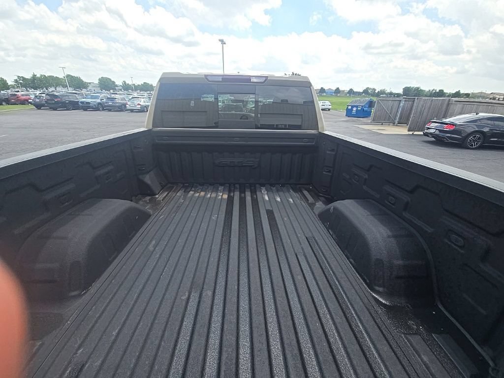 Used 2023 GMC Sierra 1500 AT4 w/ AT4 Premium Package AWD/4WD image 9
