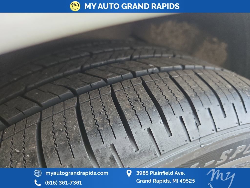 Used 2014 Chevrolet Impala LT w/ Convenience Package image 48