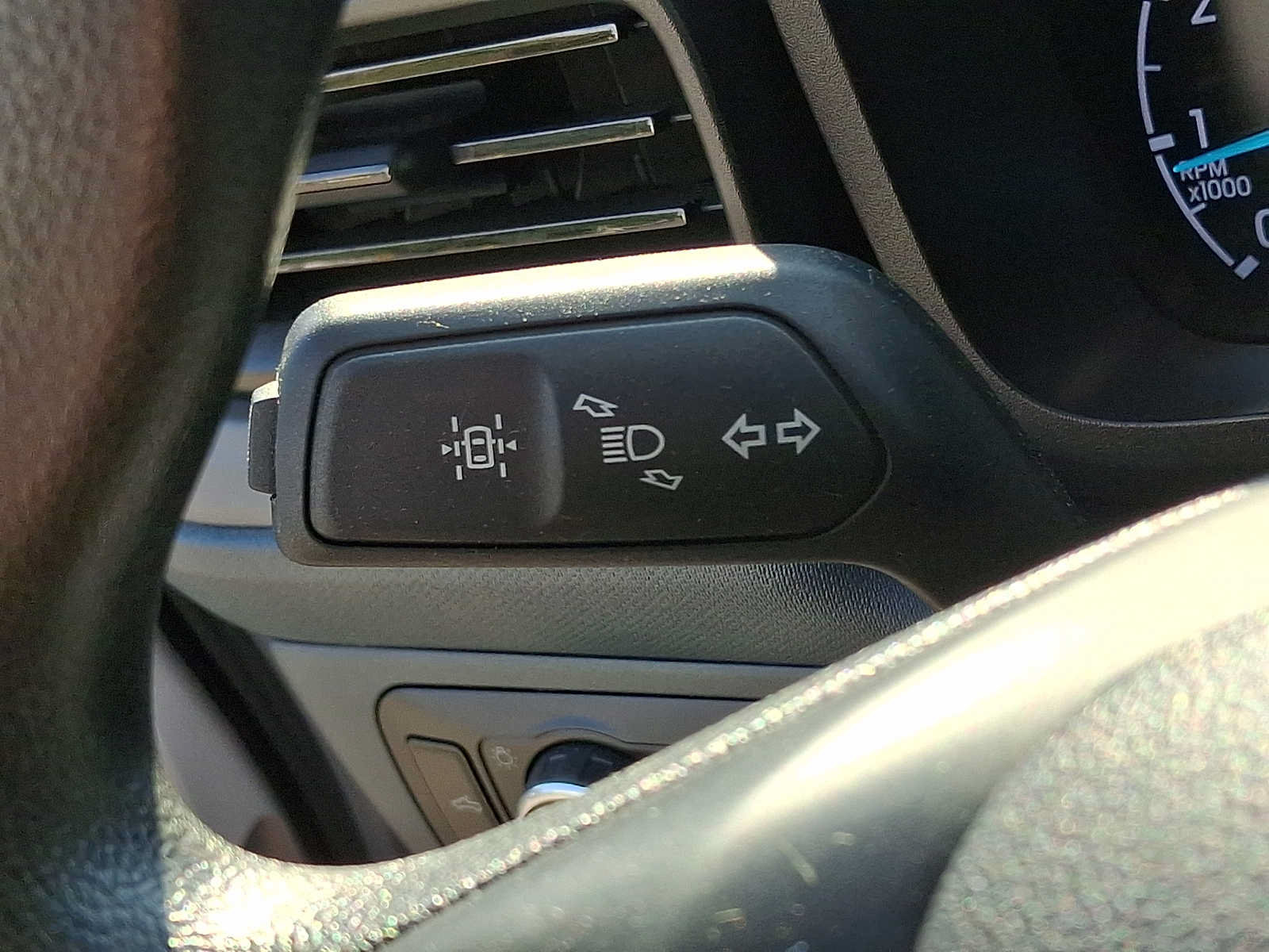 Used 2024 Ford Maverick XL FWD image 23