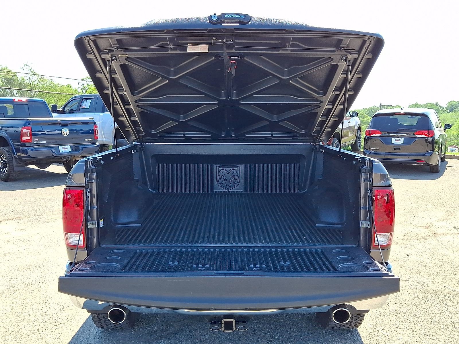 Used 2017 RAM 1500 Express AWD/4WD image 28