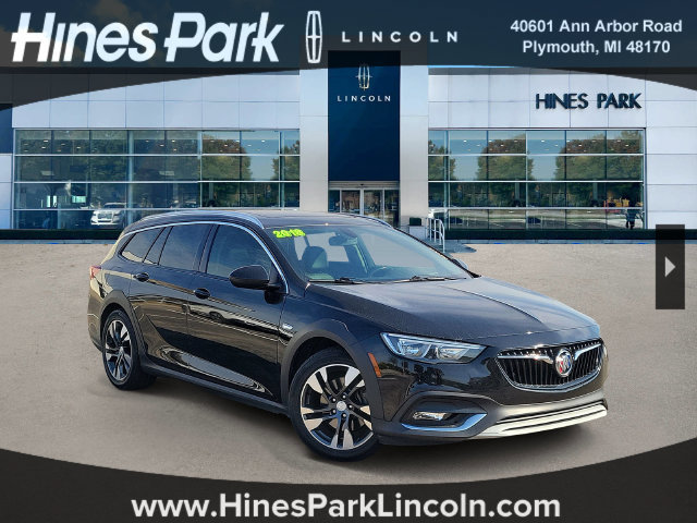 Used 2018 Buick Regal Essence w/ Sights and Sounds Package AWD/4WD image 1