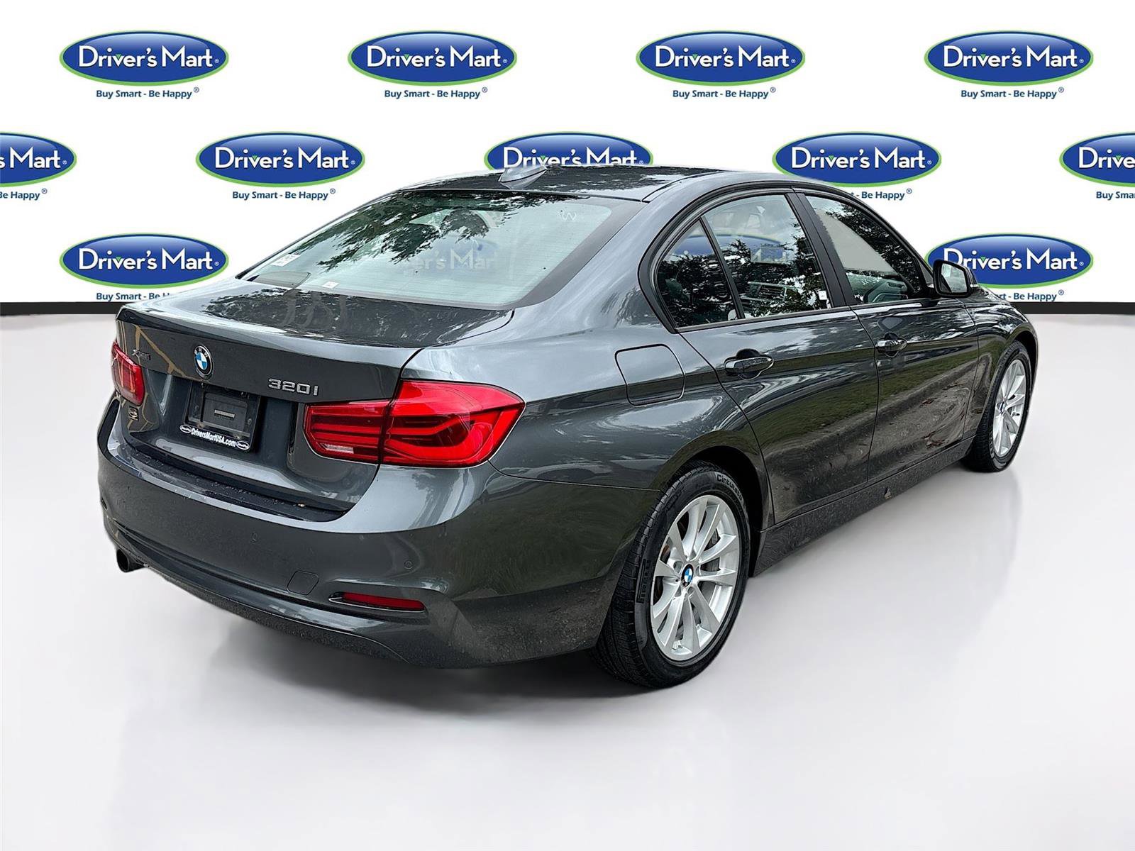 Used 2016 BMW 320i xDrive Sedan image 8