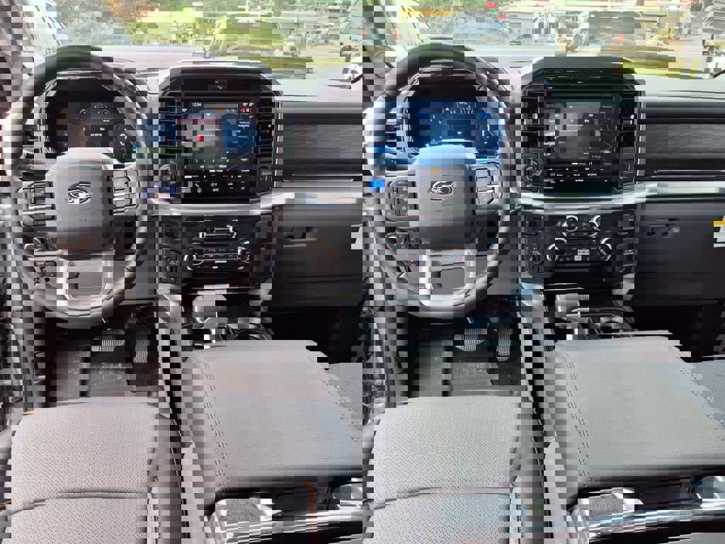 New 2025 Ford F150 Lariat w/ Equipment Group 501A Mid image 51