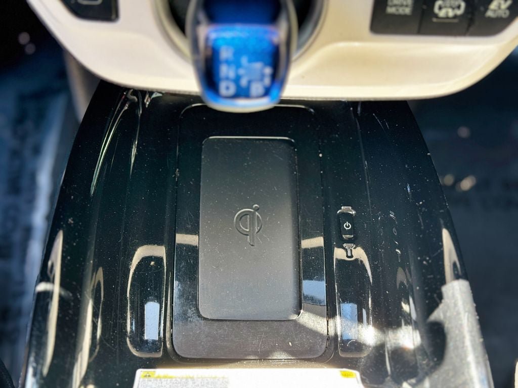Used 2017 Toyota Prius Prime Premium w/ Preferred Accessory Package FWD image 44
