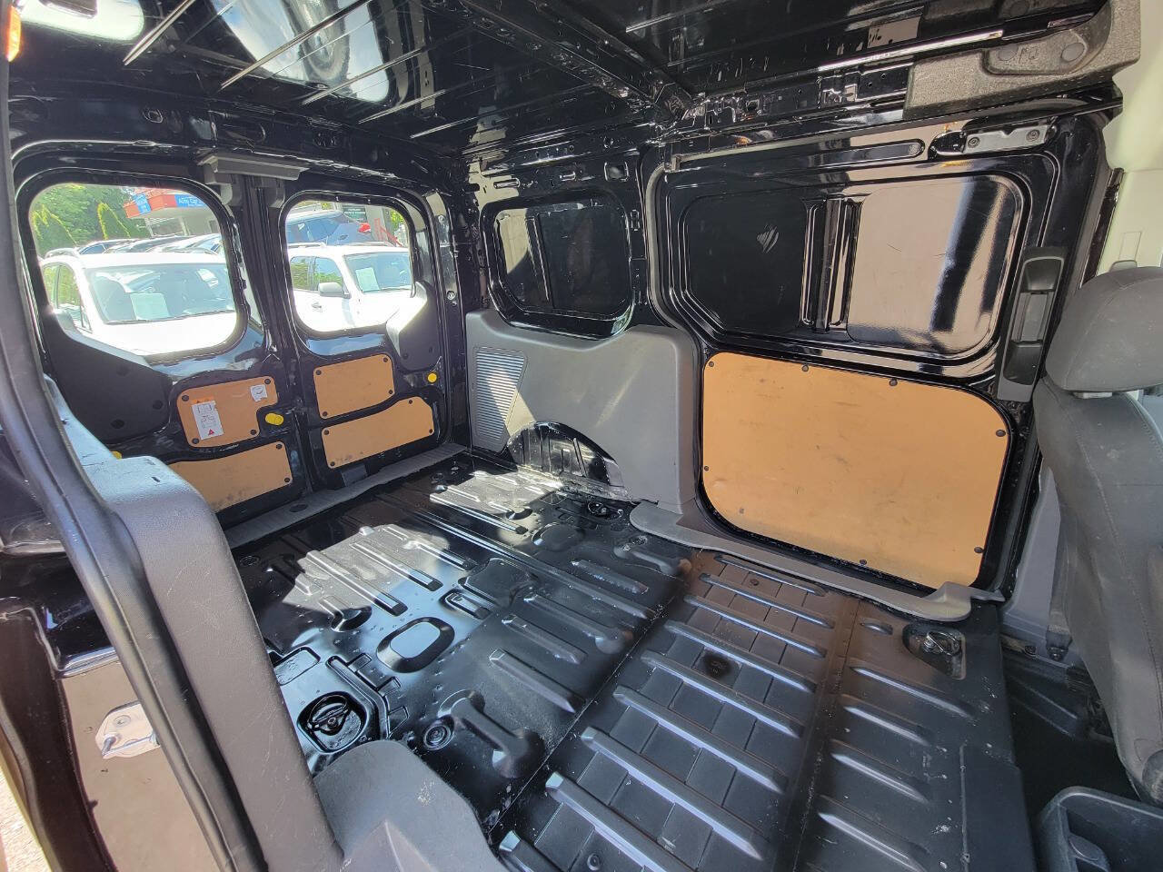 Used 2022 Ford Transit Connect XL image 17