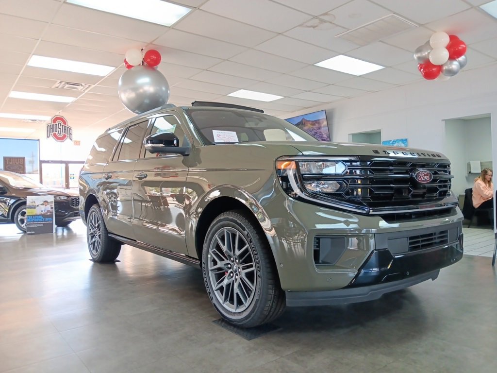 New 2025 Ford Expedition Max Platinum image 1