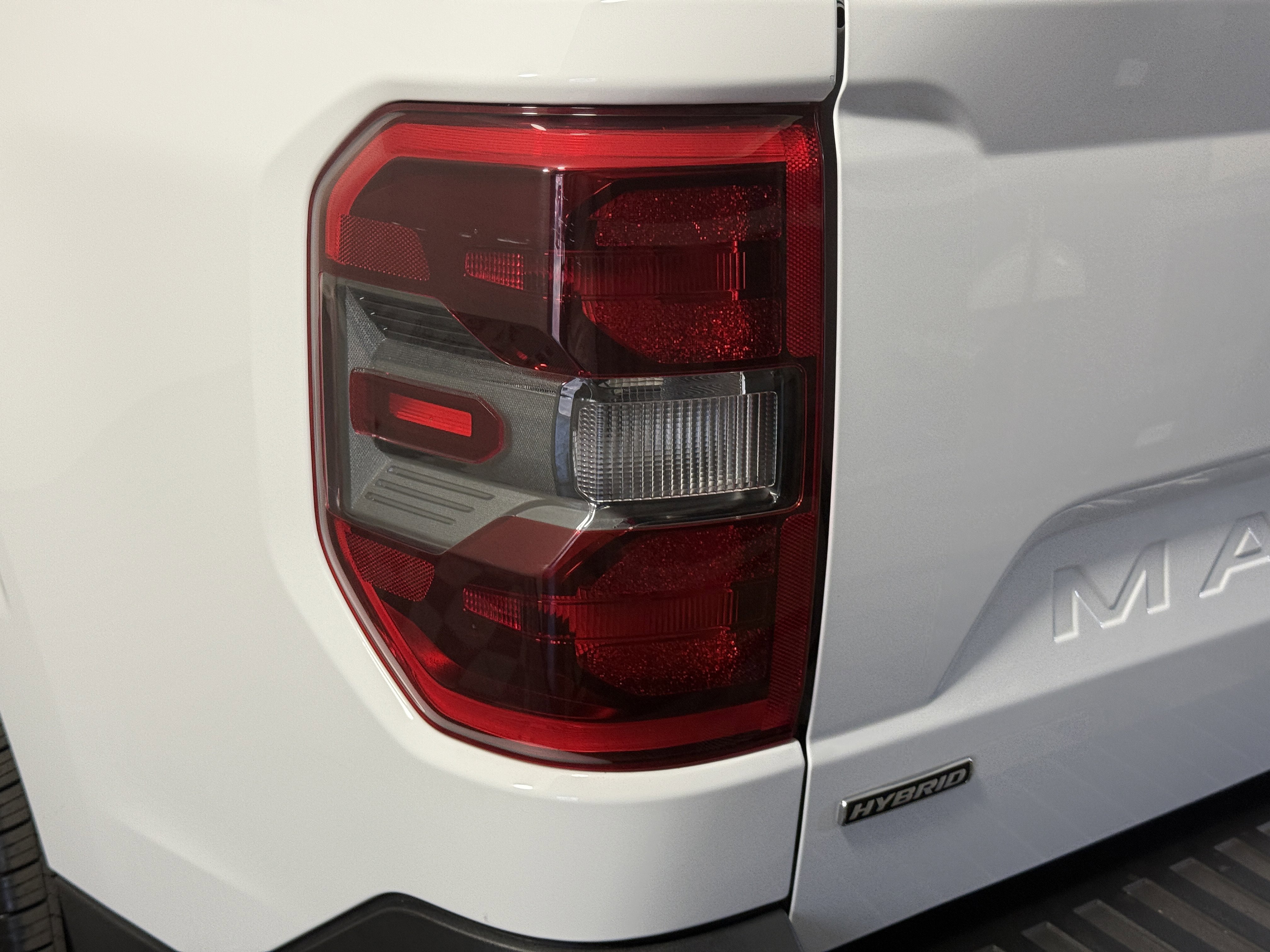 Certified 2024 Ford Maverick Lariat w/ Black Appearance Package image 8