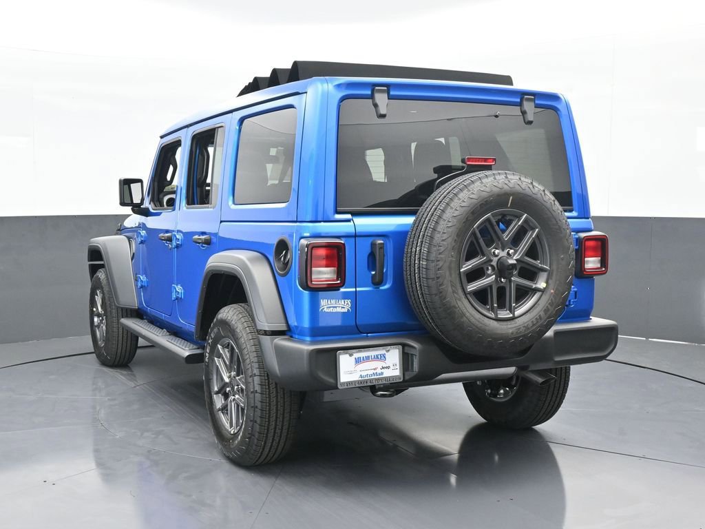 Used 2025 Jeep Wrangler Unlimited Sport AWD/4WD image 4