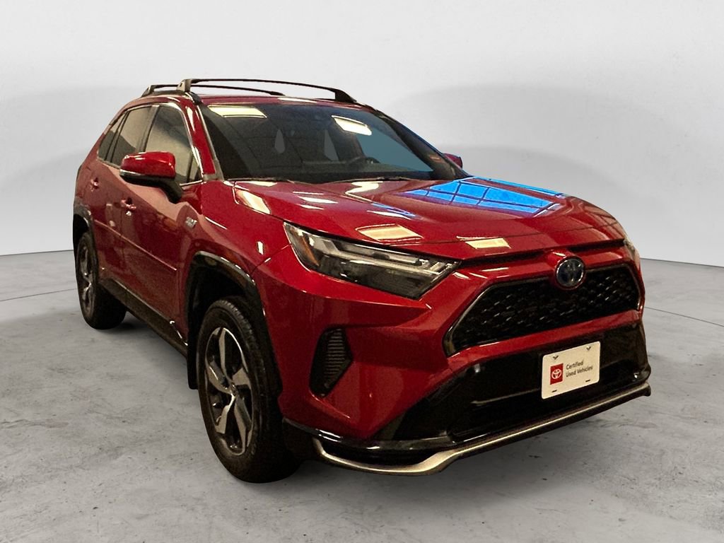 Used 2023 Toyota RAV4 SE w/ Weather & Moonroof Package image 7