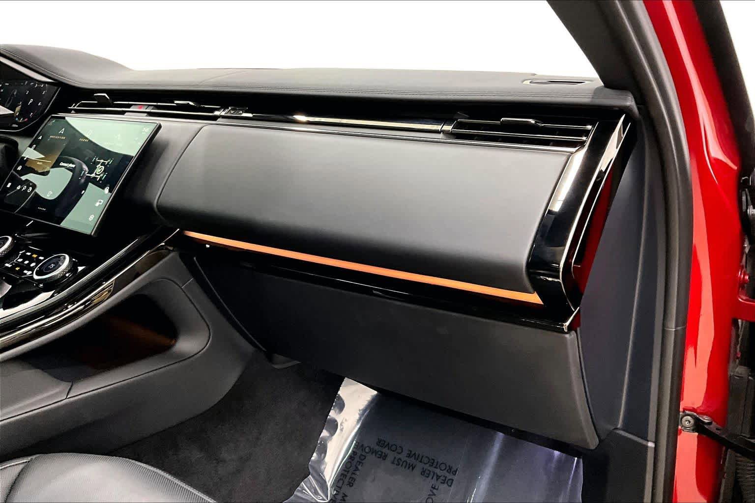 Used 2023 Land Rover Range Rover Sport SE image 19