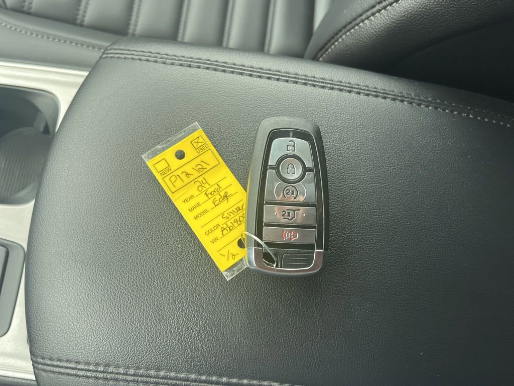 Used 2024 Ford Edge SEL w/ Convenience Package image 20