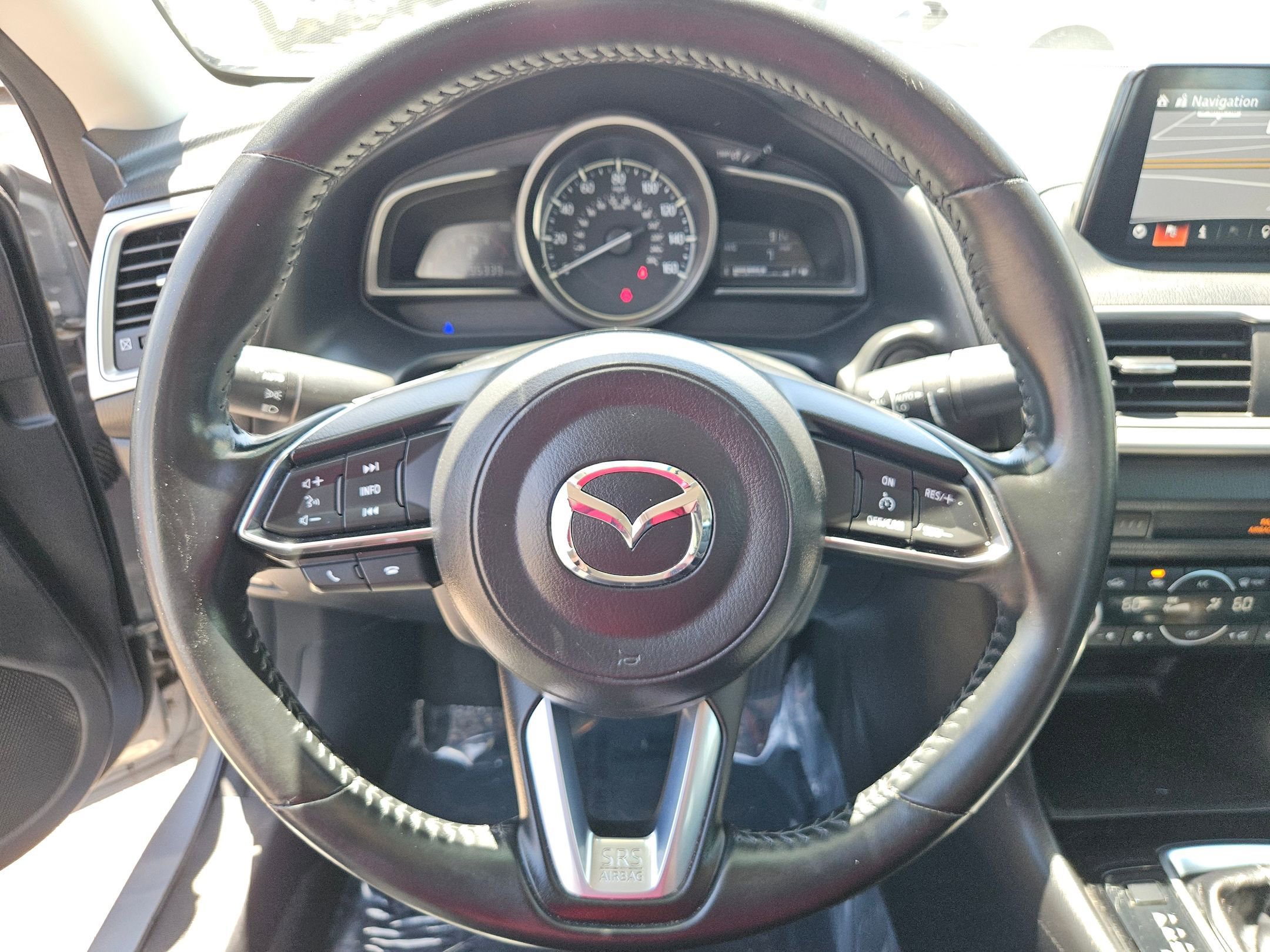Used 2018 MAZDA MAZDA3 Touring FWD image 14