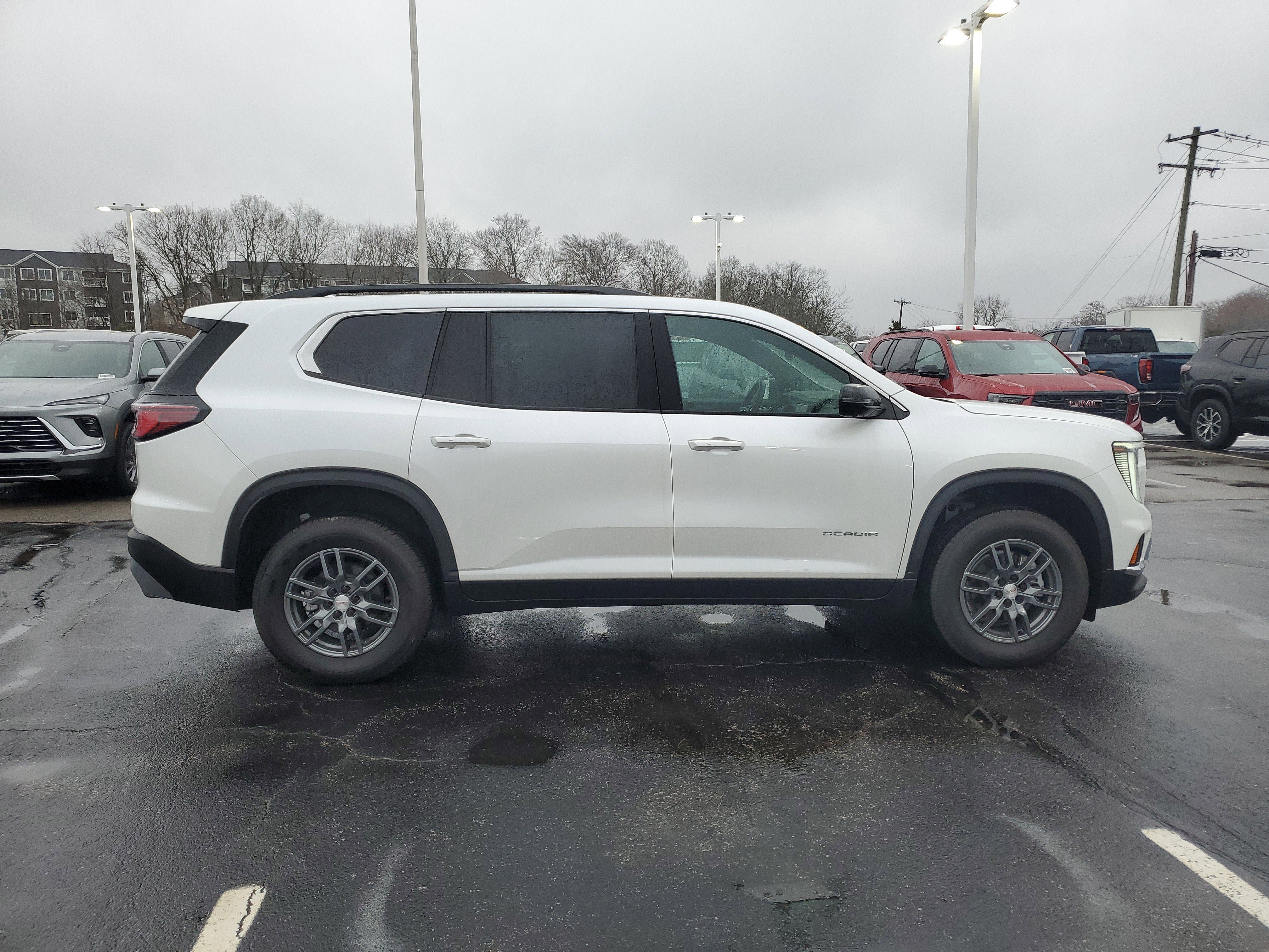 New 2025 GMC Acadia Elevation image 3