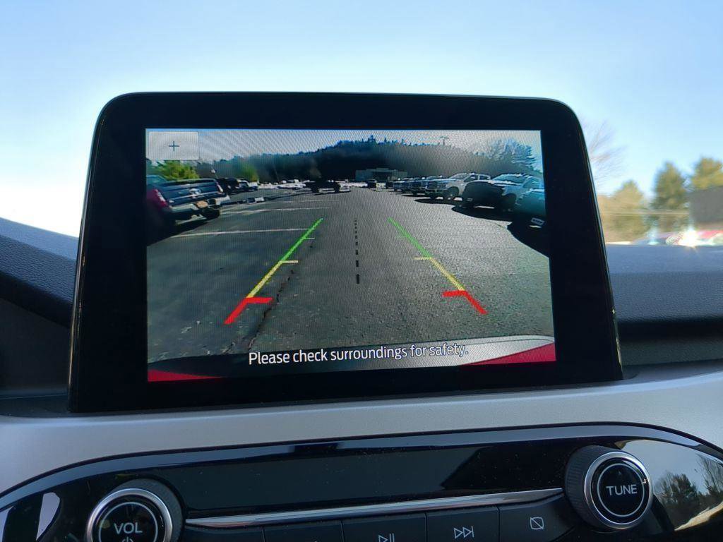 Used 2022 Ford Escape SE w/ SE Sport Appearance Package image 22