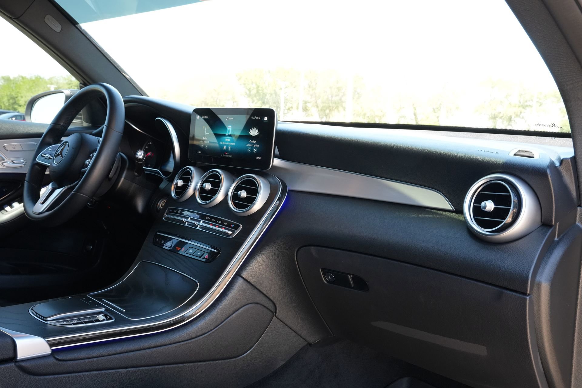 Used 2022 Mercedes-Benz GLC 300 image 25