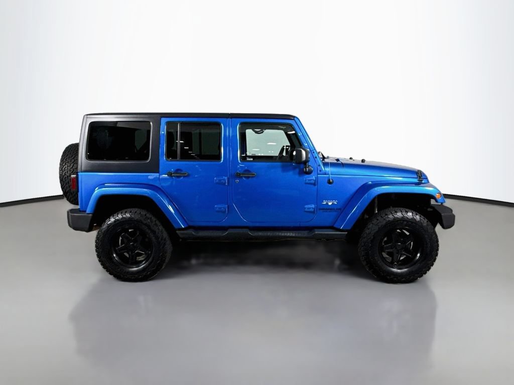 Used 2016 Jeep Wrangler Unlimited Sahara w/ Max Tow Package AWD/4WD image 4