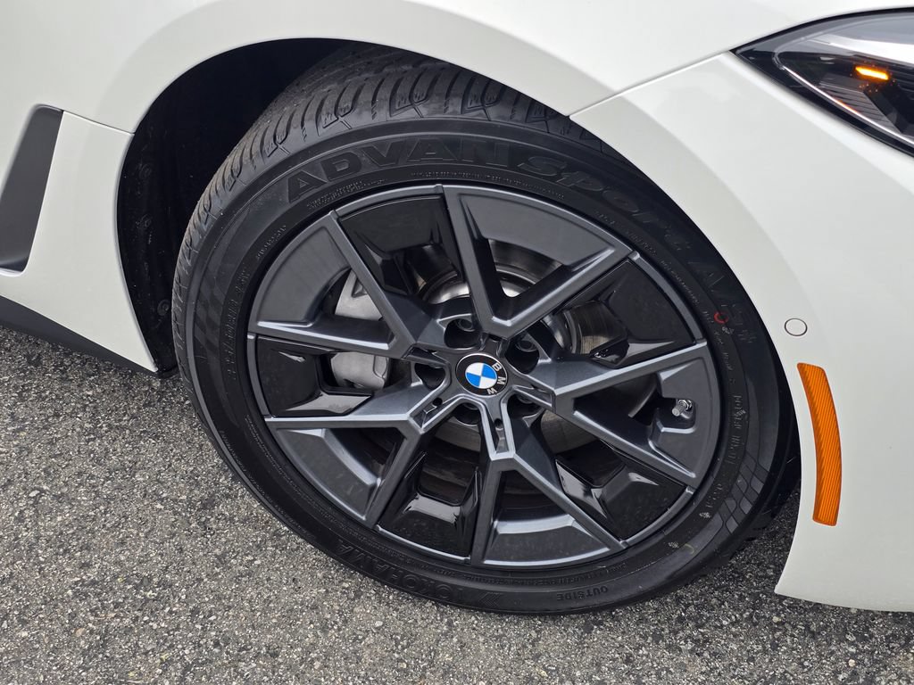 Used 2025 BMW i4 eDrive40 w/ Premium Package RWD image 30