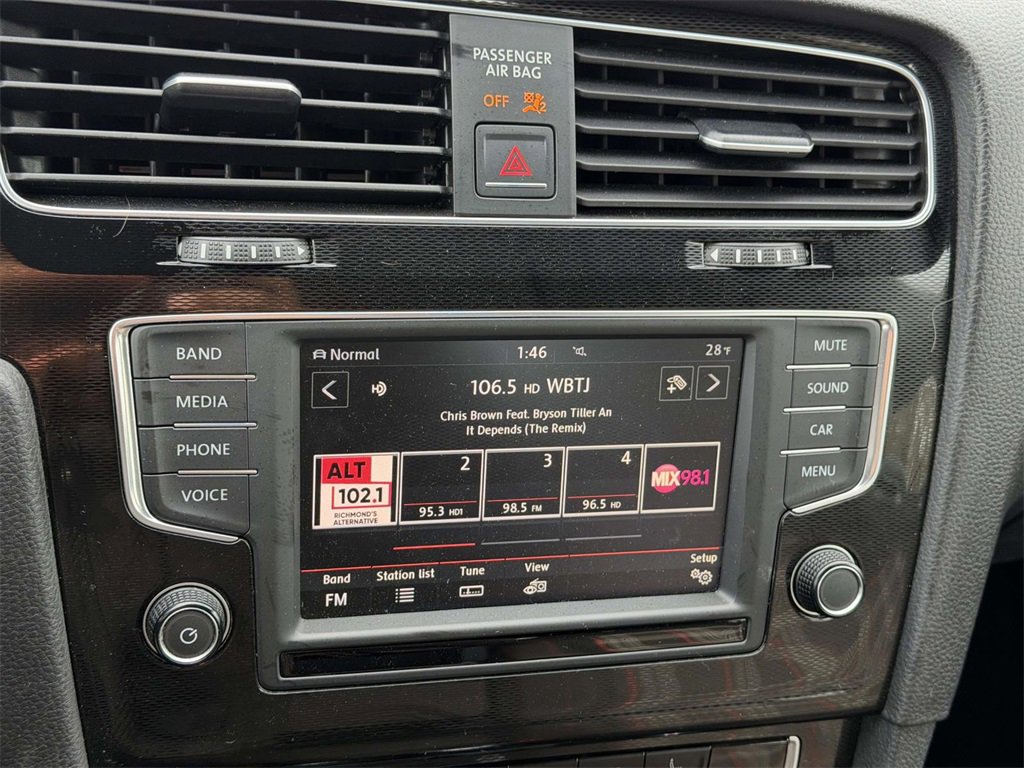 Used 2017 Volkswagen GTI S image 3