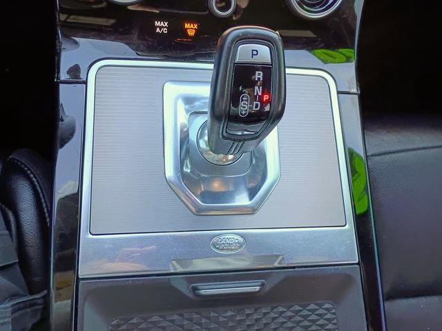 Used 2020 Land Rover Range Rover Evoque SE image 28