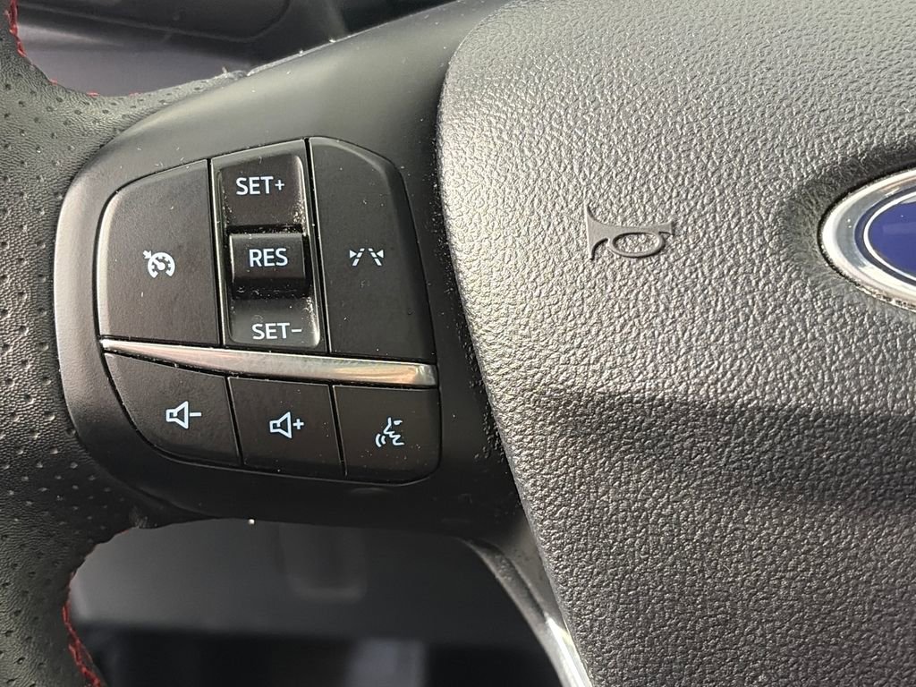 Used 2025 Ford Escape ST-Line Select AWD/4WD image 17