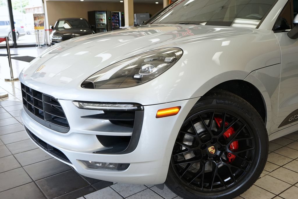 Used 2018 Porsche Macan GTS w/ Premium Package Plus AWD/4WD image 23
