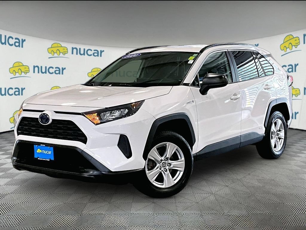 Used 2020 Toyota RAV4 LE w/ Carpet Mat Package AWD/4WD image 3