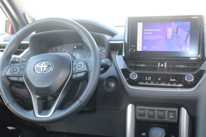 Used 2025 Toyota Corolla Cross AWD Hybrid w/ Moonroof Package image 21