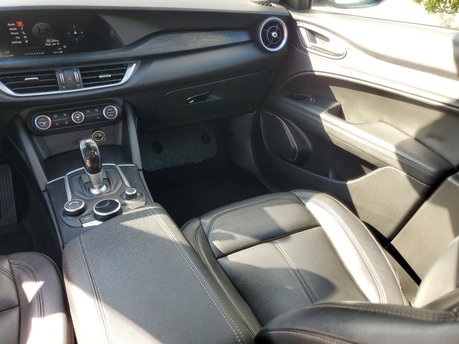 Used 2019 Alfa Romeo Stelvio AWD image 16