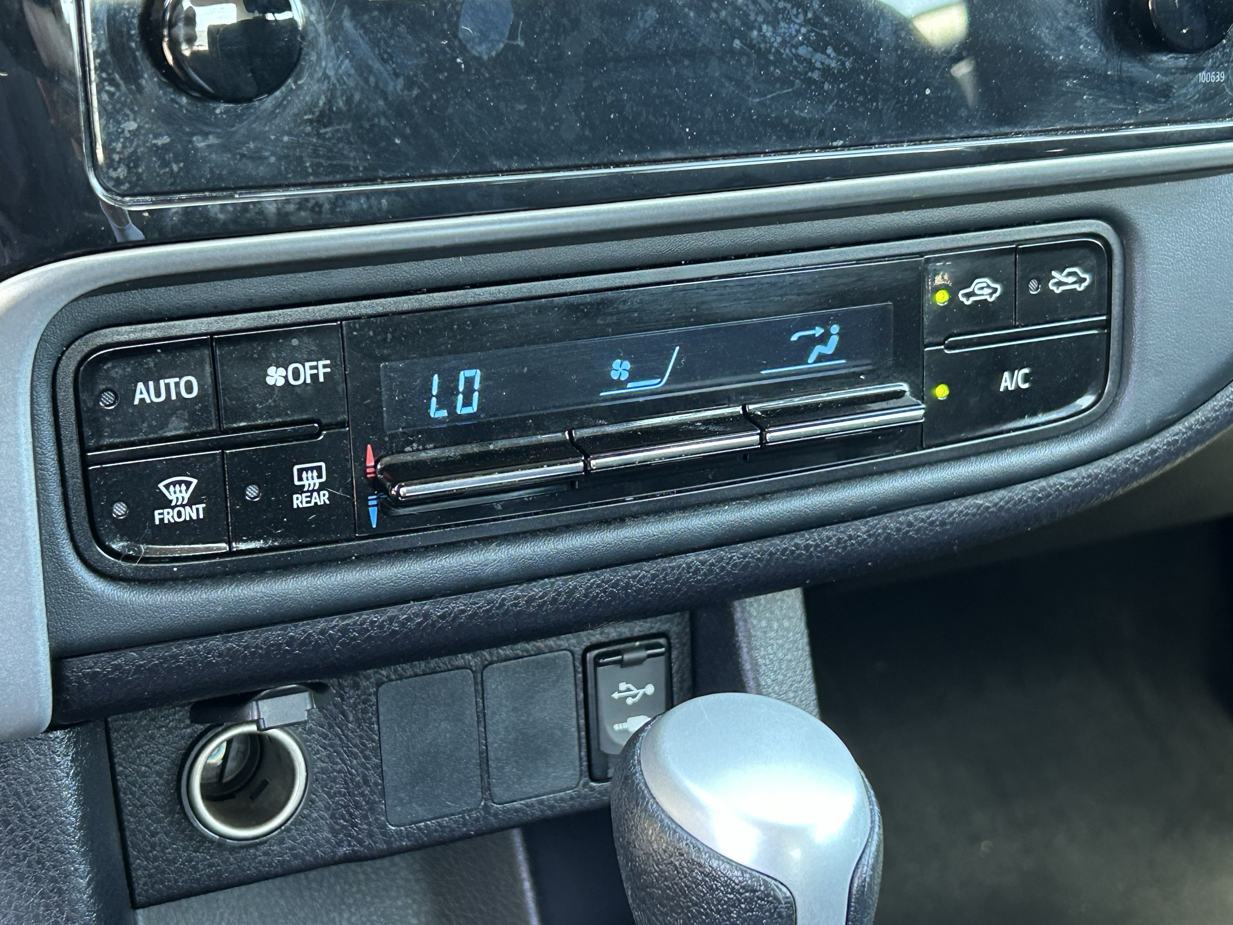 Certified 2019 Toyota Corolla LE FWD image 21