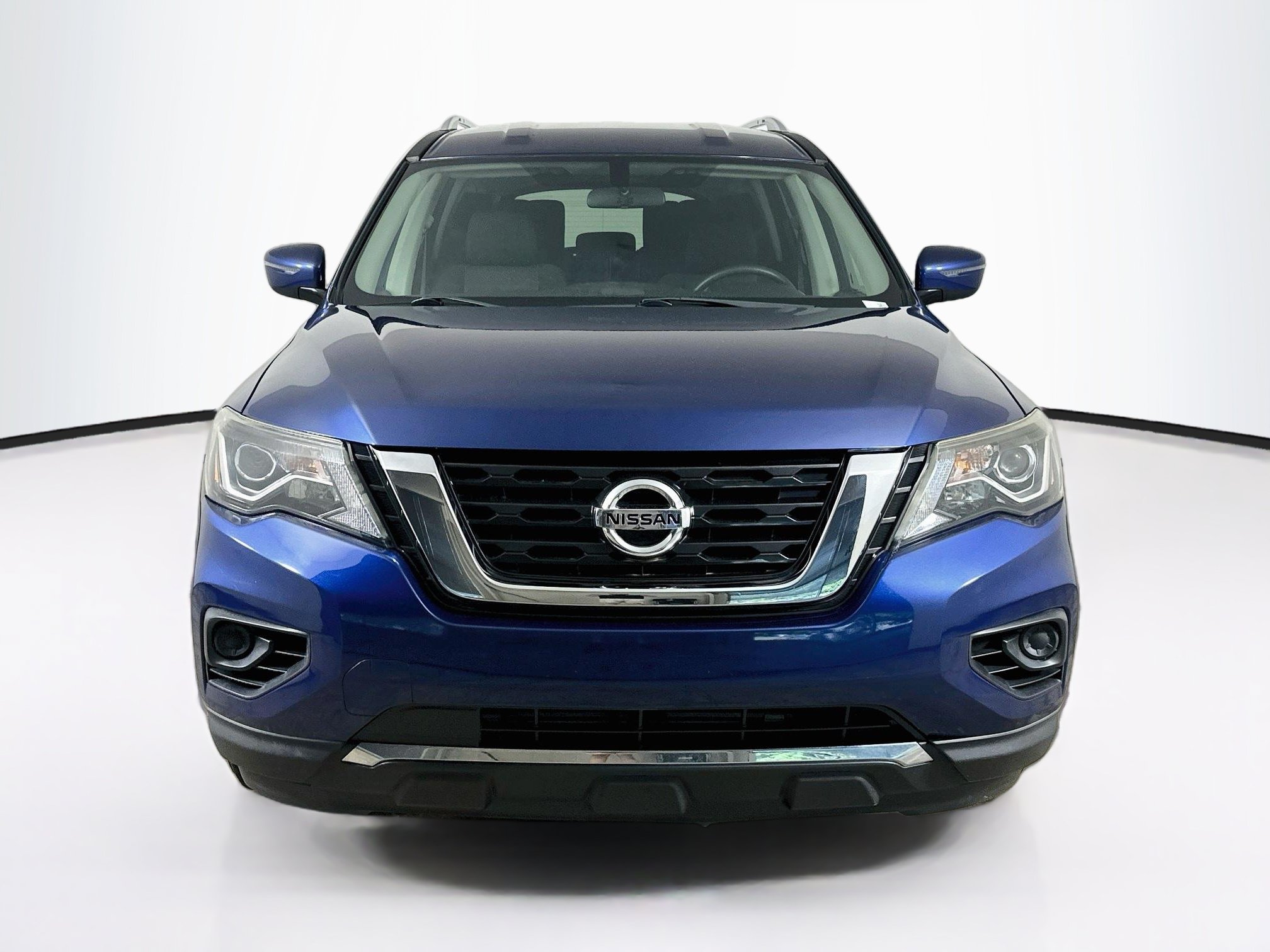 Used 2018 Nissan Pathfinder S FWD image 2
