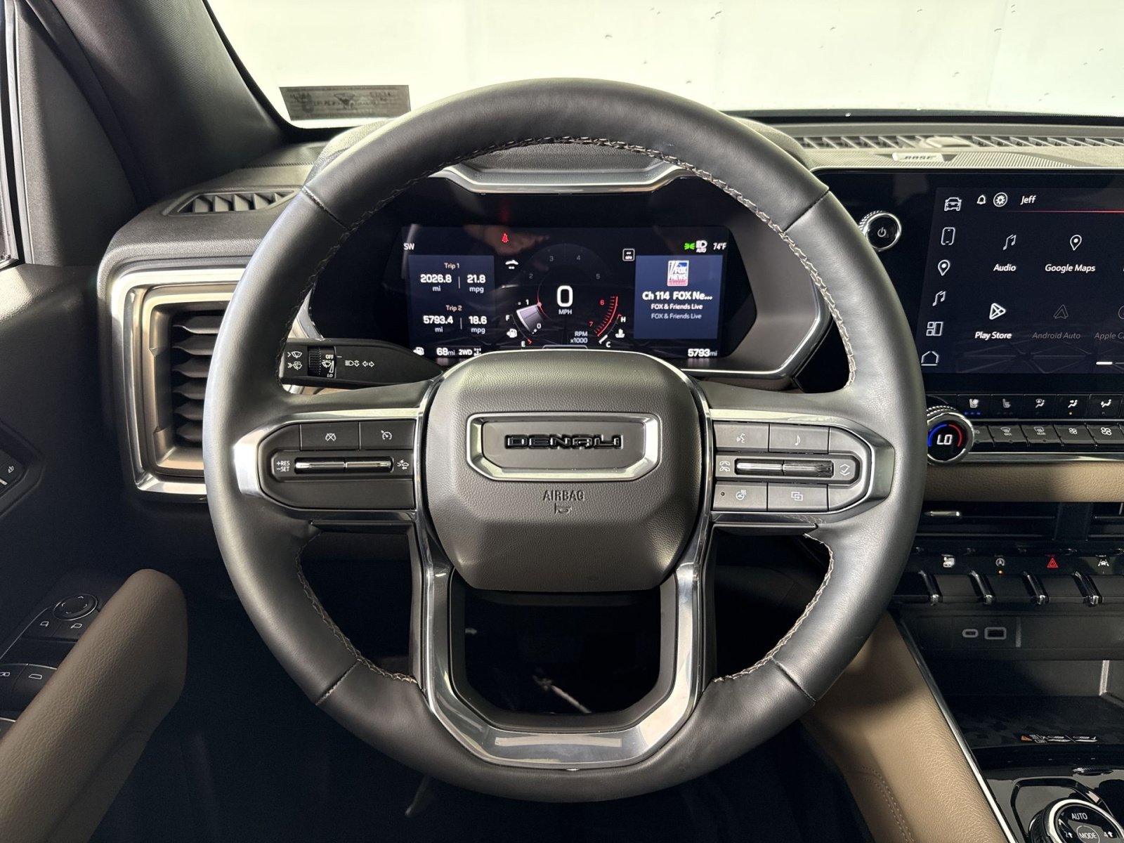 Used 2023 GMC Canyon Denali AWD/4WD image 16