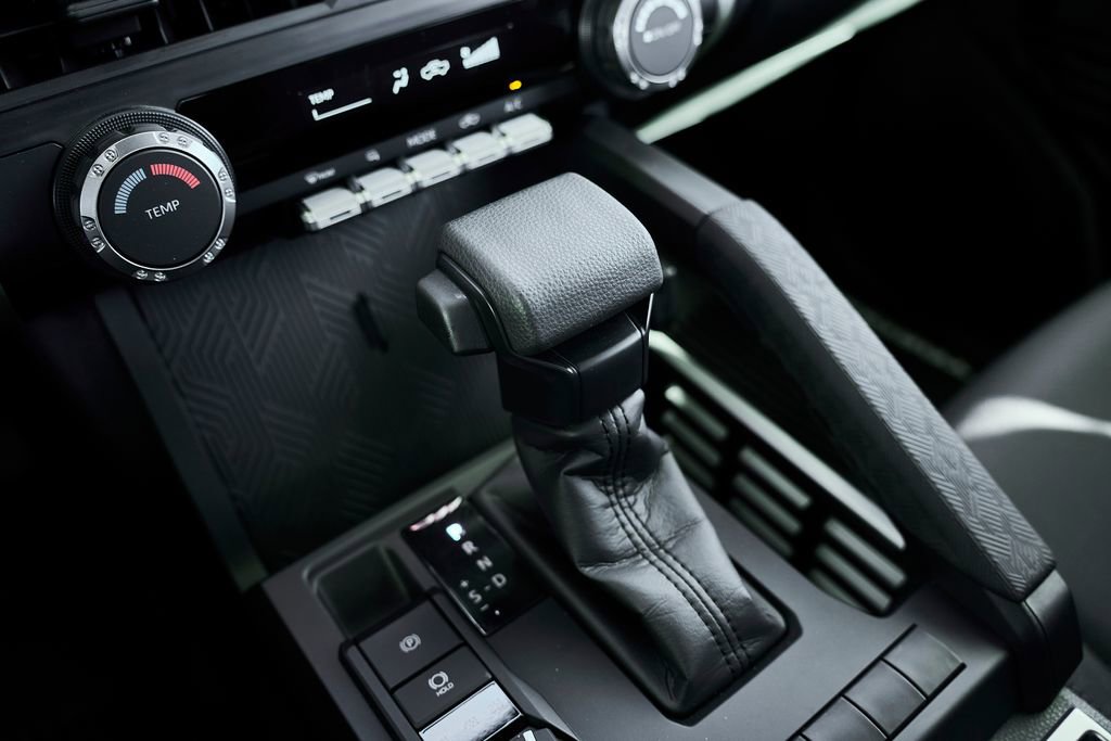 Used 2025 Toyota Tacoma SR5 image 30