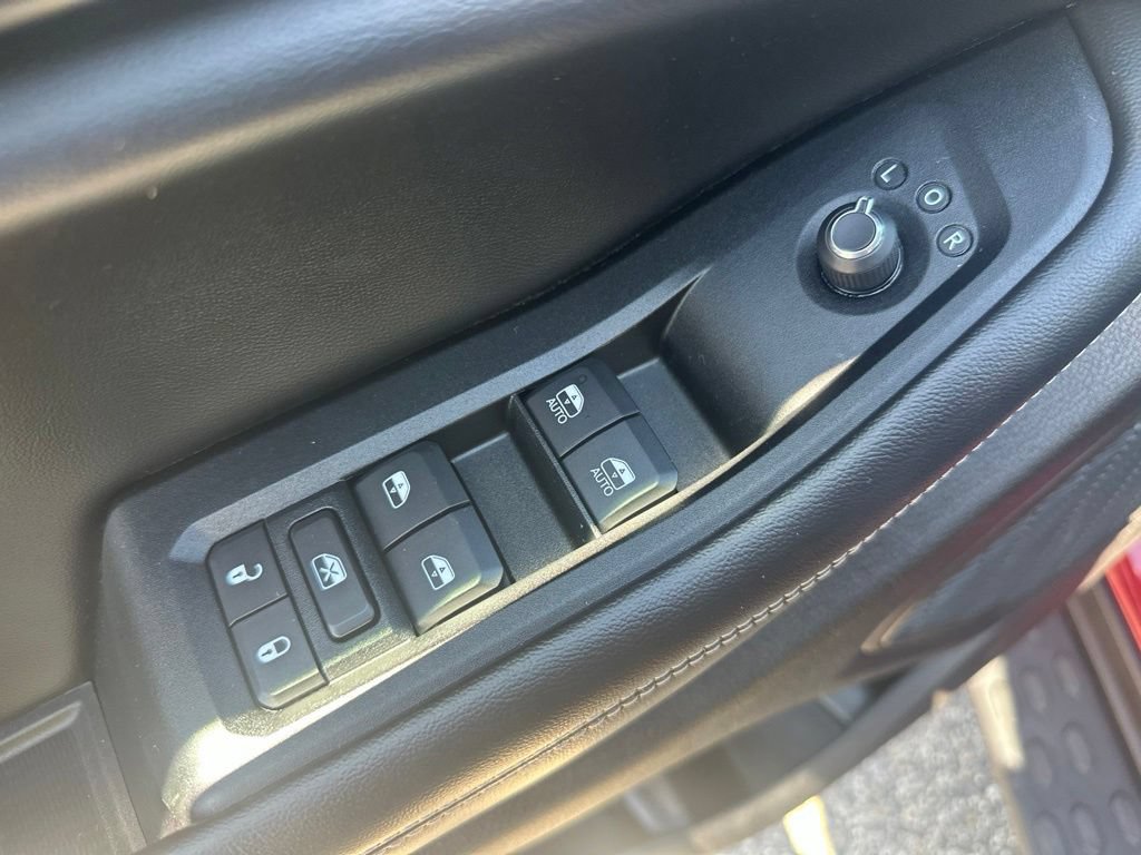Used 2023 Jeep Grand Cherokee Altitude AWD/4WD image 17